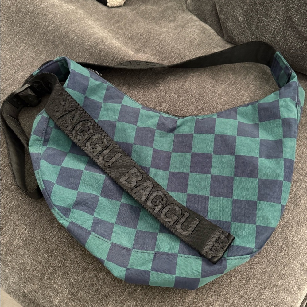 BAGGU Blue and Green Checkered Medium Nylon Crescent Bag